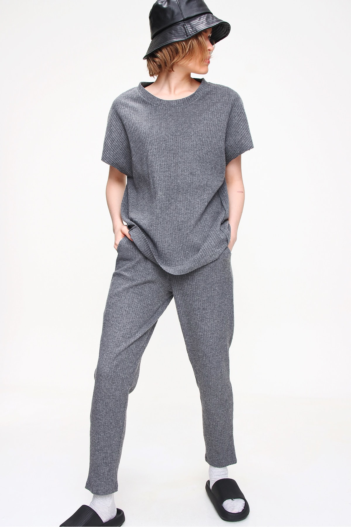Women's Anthracite Crew Neck Corduroy Tracksuit