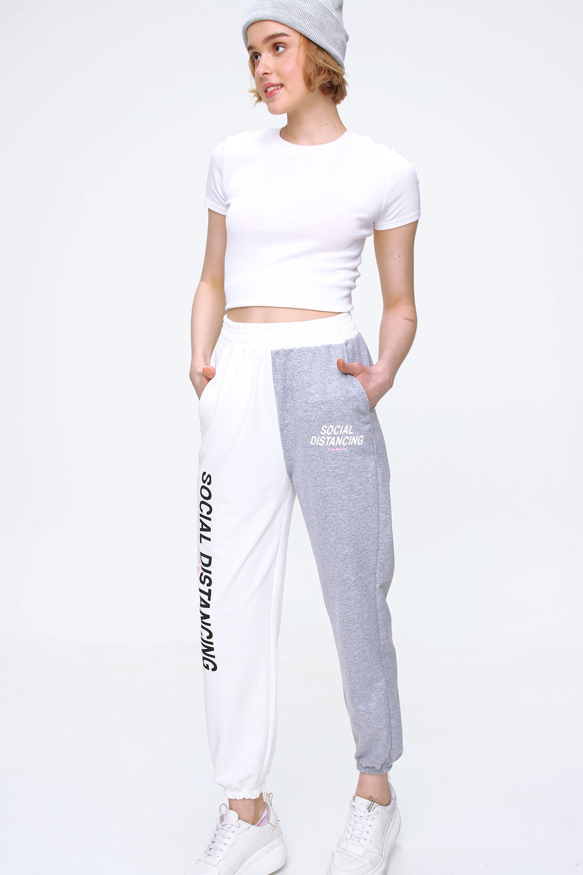 Women's Gray Color Block Letter Printed Sweatpants